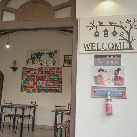 Lilly Palace Villa Guest House Negombo Buitenkant foto