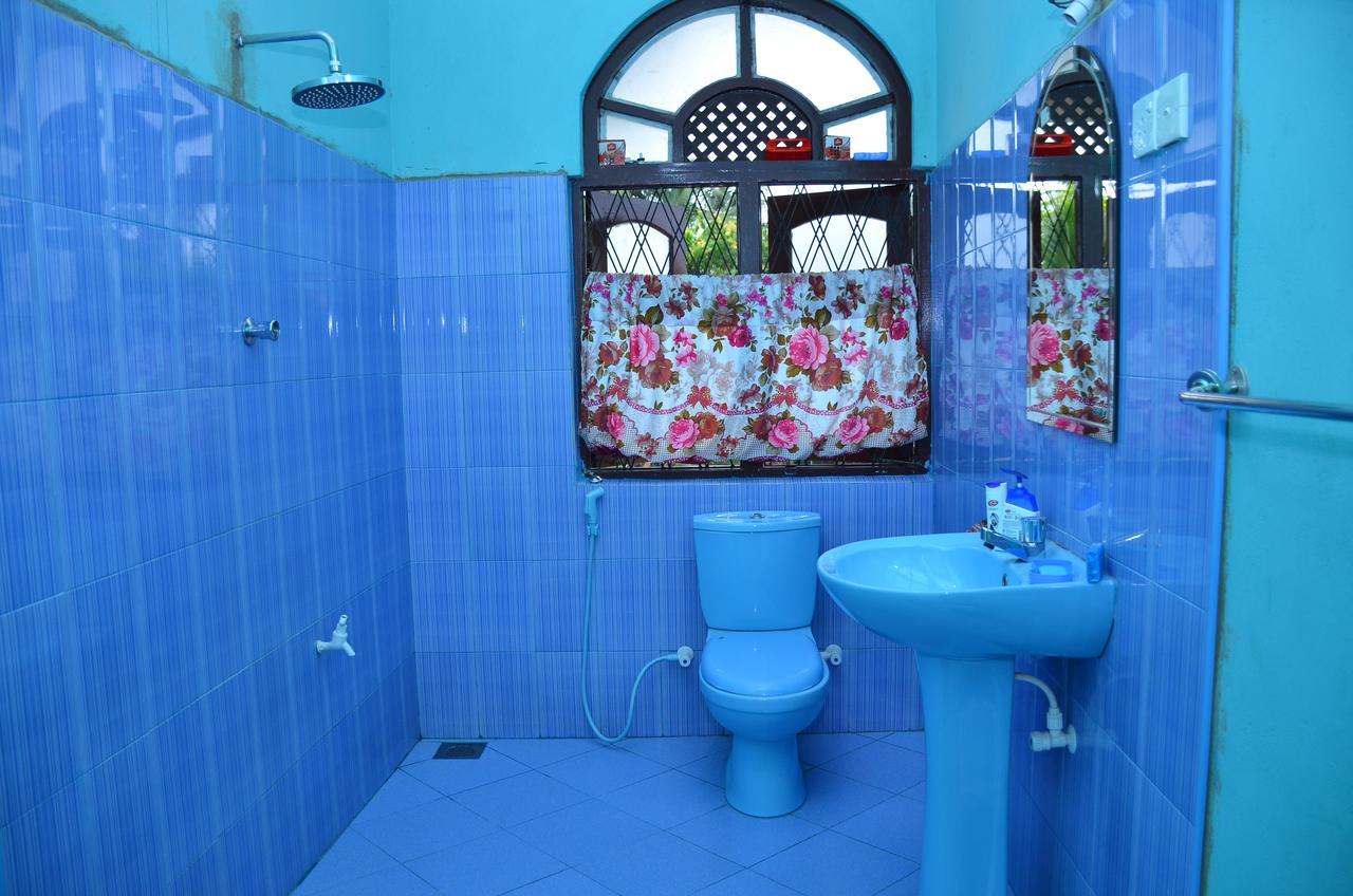 Lilly Palace Villa Guest House Negombo Buitenkant foto