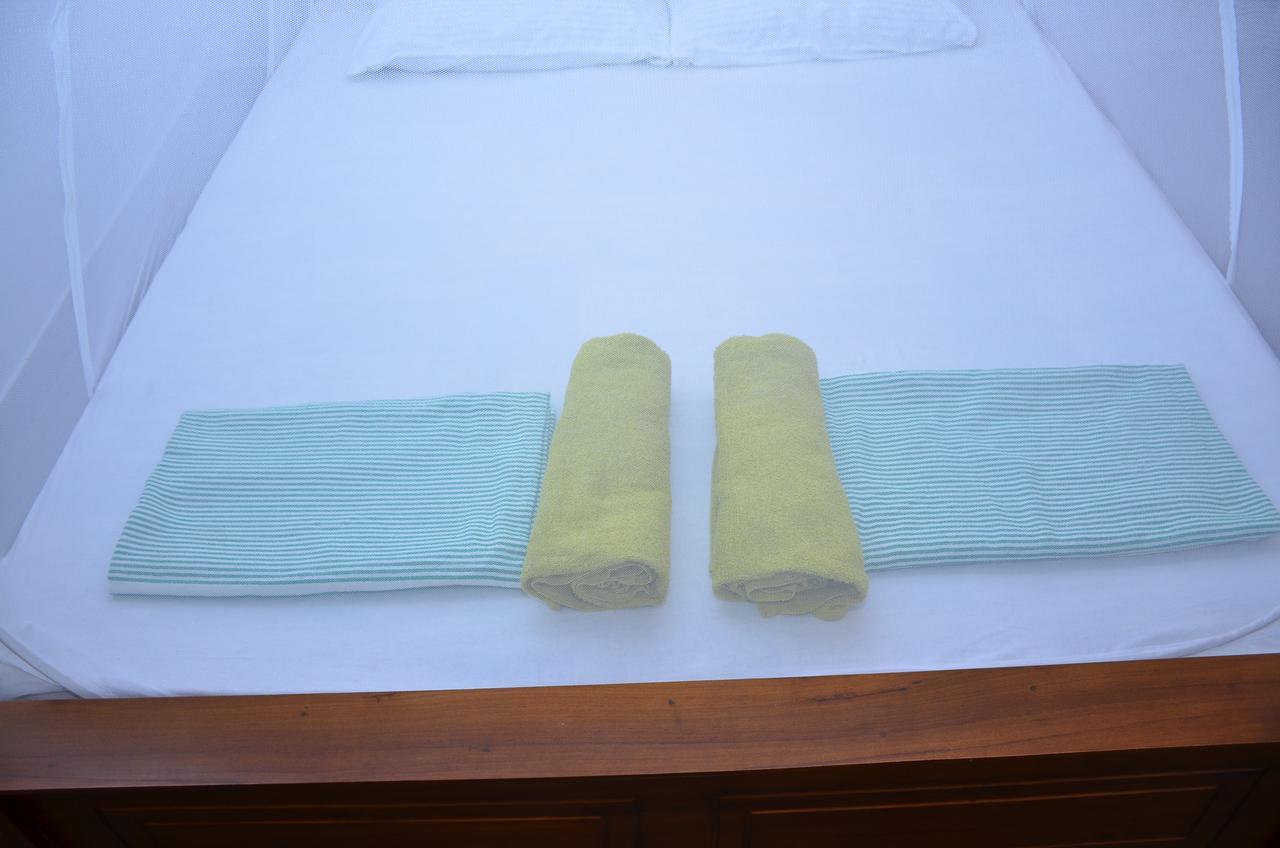 Lilly Palace Villa Guest House Negombo Buitenkant foto