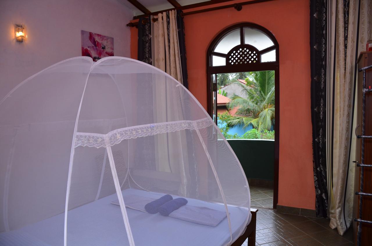 Lilly Palace Villa Guest House Negombo Buitenkant foto